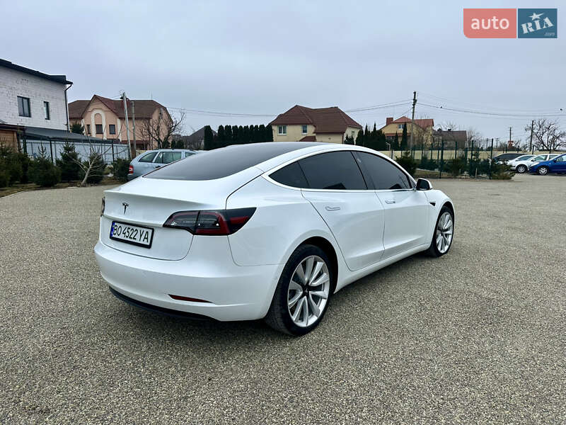 Седан Tesla Model 3 2020 в Тернополе