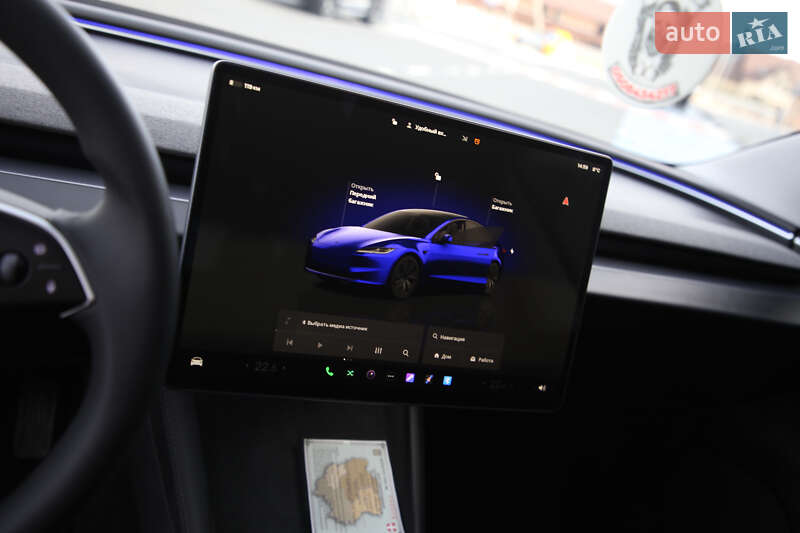 Седан Tesla Model 3 2024 в Луцке