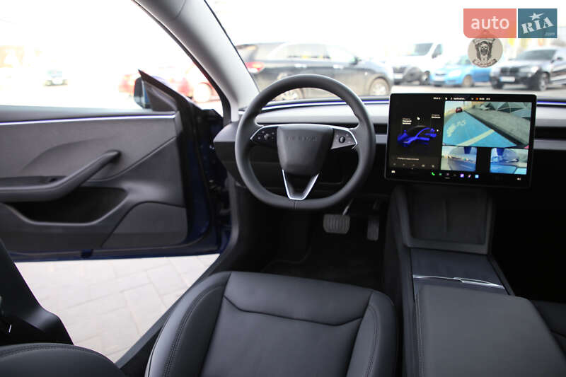 Седан Tesla Model 3 2024 в Луцке
