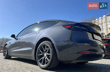 Седан Tesla Model 3 2018 в 