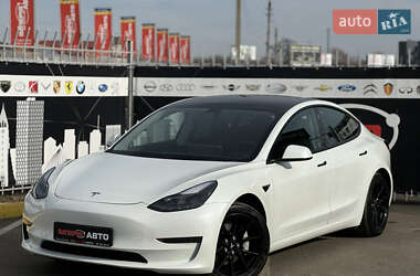 Седан Tesla Model 3 2023 в Киеве