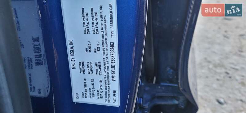 Седан Tesla Model 3 2019 в Львові