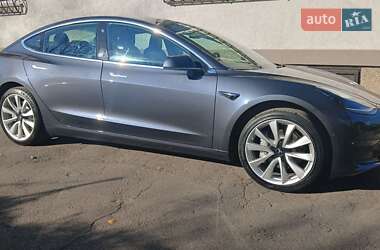 Седан Tesla Model 3 2019 в 
