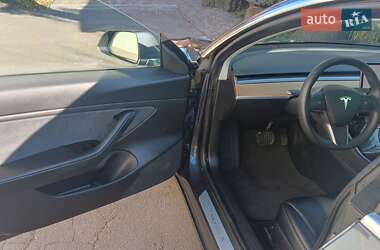 Седан Tesla Model 3 2019 в 
