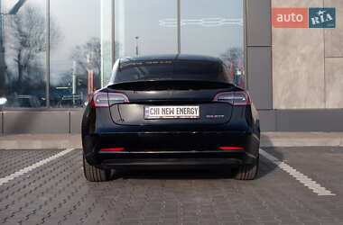 Седан Tesla Model 3 2021 в 