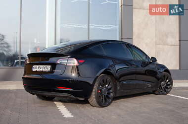 Седан Tesla Model 3 2021 в 