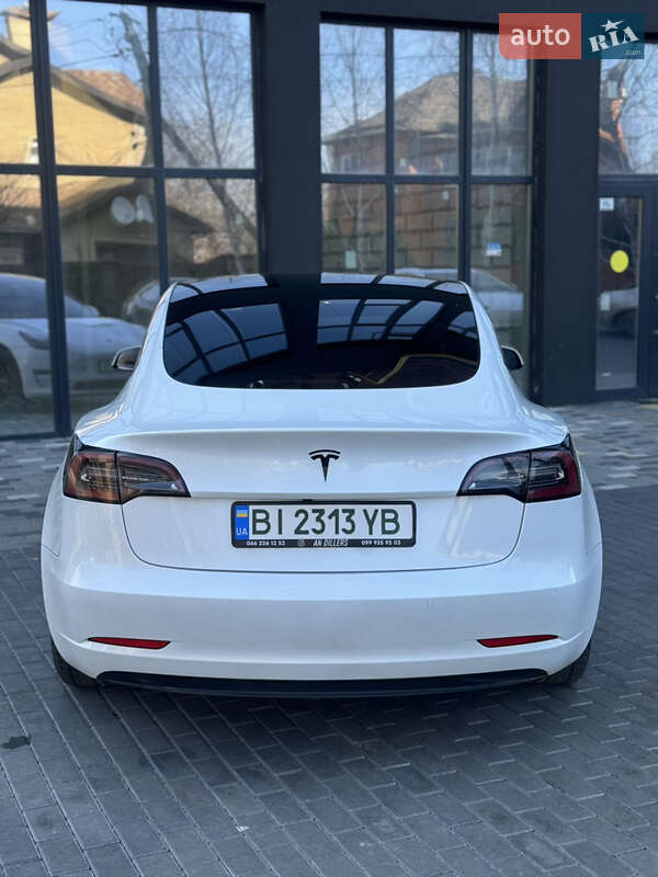 Седан Tesla Model 3 2021 в Полтаві