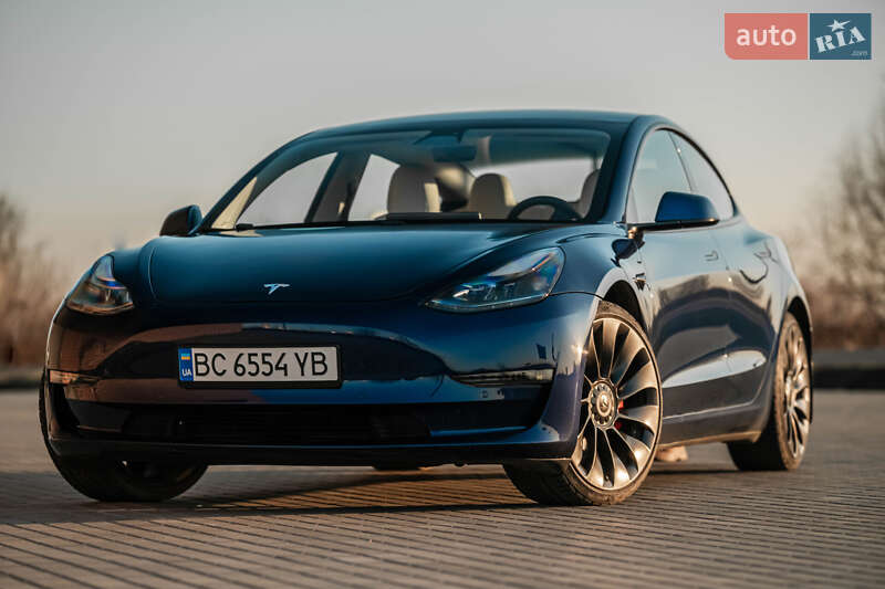 Tesla Model 3 2021