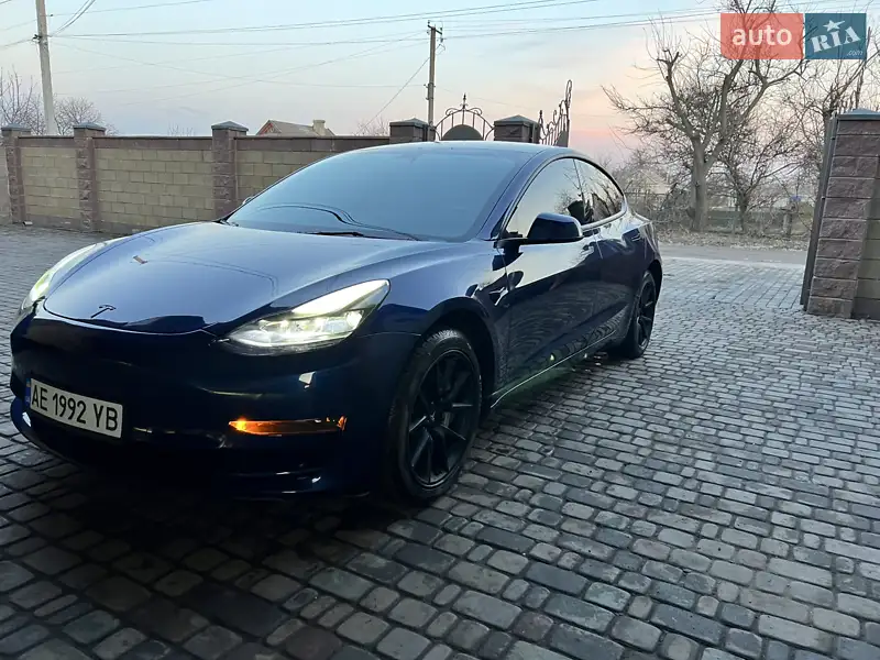 Tesla Model 3 2022
