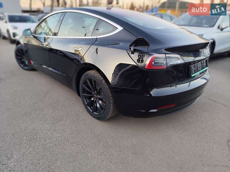 Седан Tesla Model 3 2019 в Києві