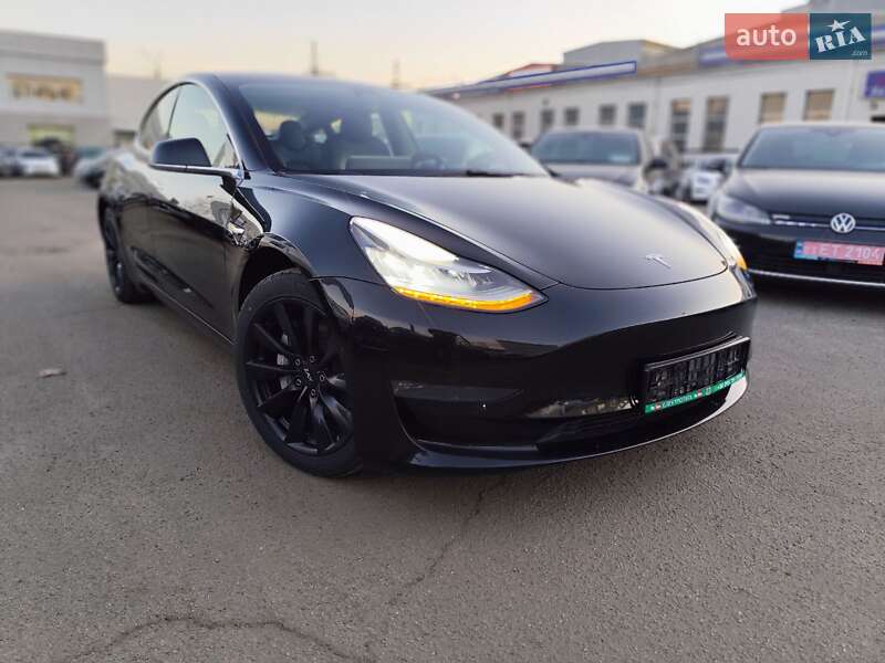 Седан Tesla Model 3 2019 в Києві