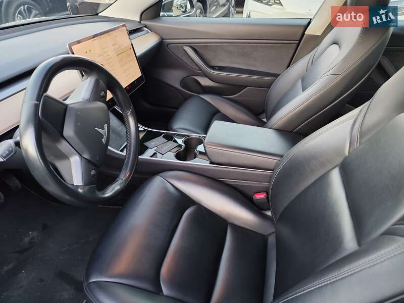 Седан Tesla Model 3 2019 в Києві