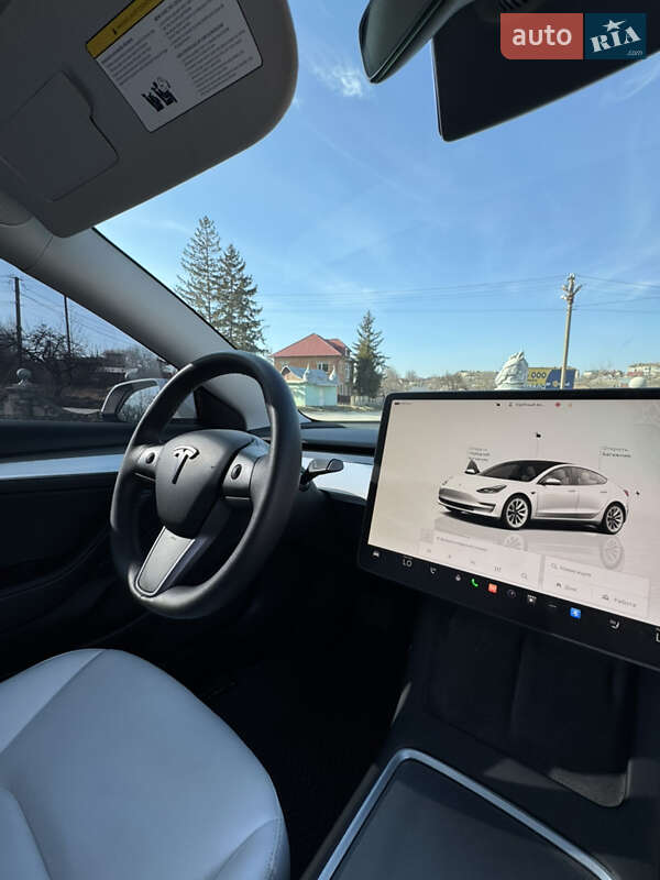 Седан Tesla Model 3 2022 в Чорткові