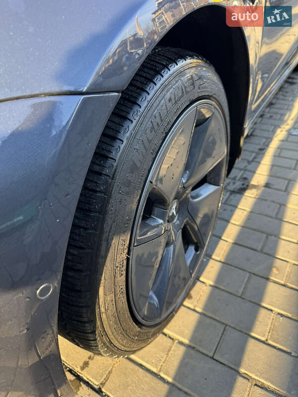 Седан Tesla Model 3 2022 в Дніпрі