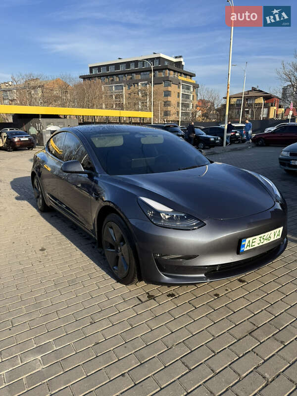 Седан Tesla Model 3 2022 в Дніпрі
