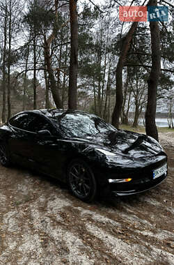 Седан Tesla Model 3 2020 в 