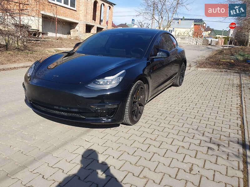 Седан Tesla Model 3 2020 в Хмельницькому