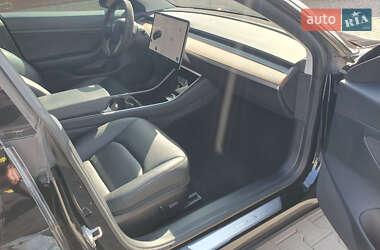 Седан Tesla Model 3 2020 в Хмельницькому