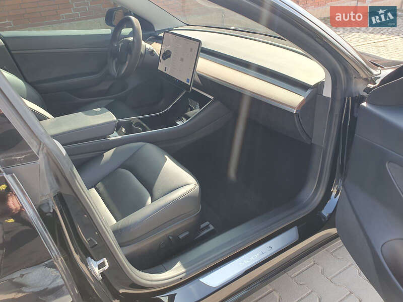 Седан Tesla Model 3 2020 в Хмельницькому