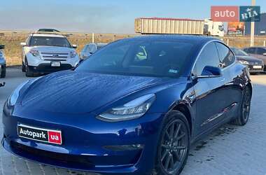 Седан Tesla Model 3 2020 в Львове