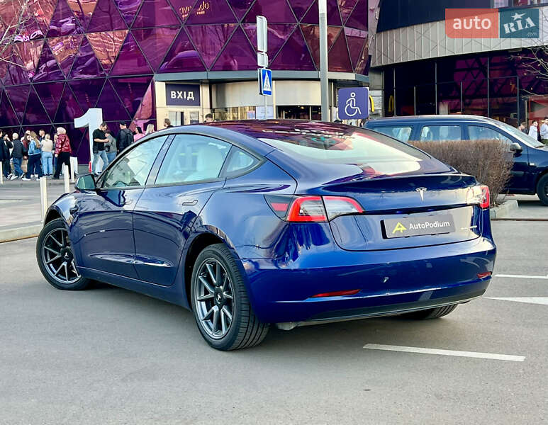 Седан Tesla Model 3 2022 в Києві