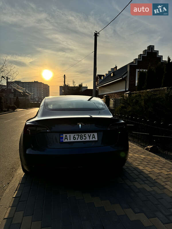 Седан Tesla Model 3 2018 в Петропавлівській Борщагівці