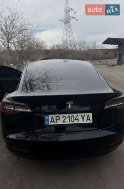 Седан Tesla Model 3 2019 в 
