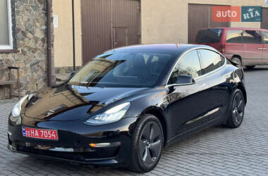 Седан Tesla Model 3 2019 в Владимире