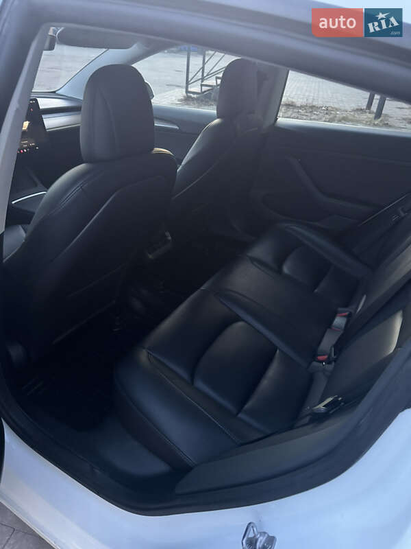 Седан Tesla Model 3 2022 в Нежине