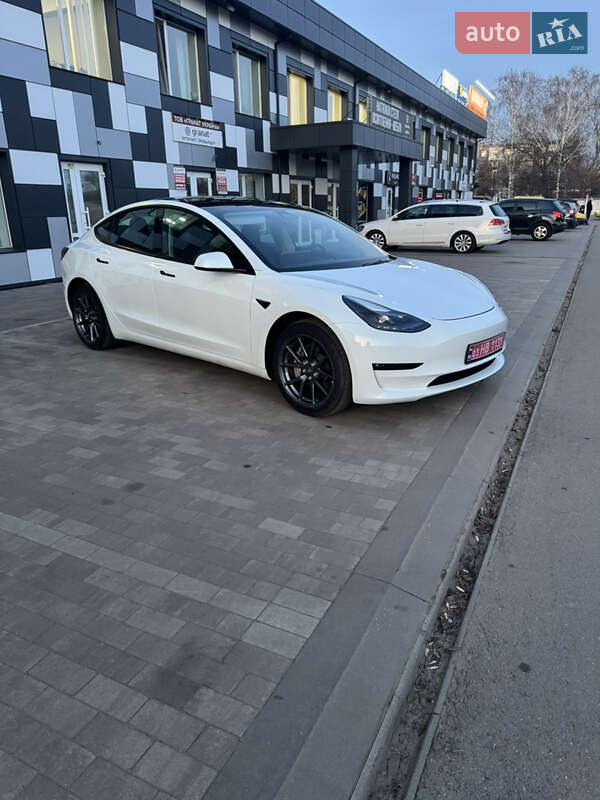 Седан Tesla Model 3 2022 в Нежине