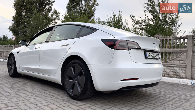 Седан Tesla Model 3 2022 в Запоріжжі