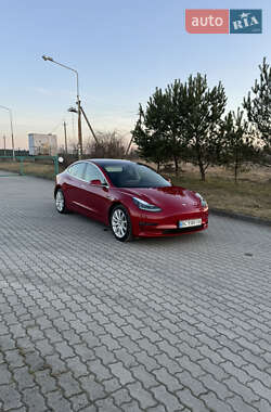 Седан Tesla Model 3 2019 в 
