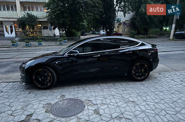 Седан Tesla Model 3 2018 в Киеве