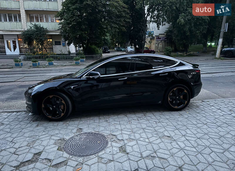 Tesla Model 3 2018