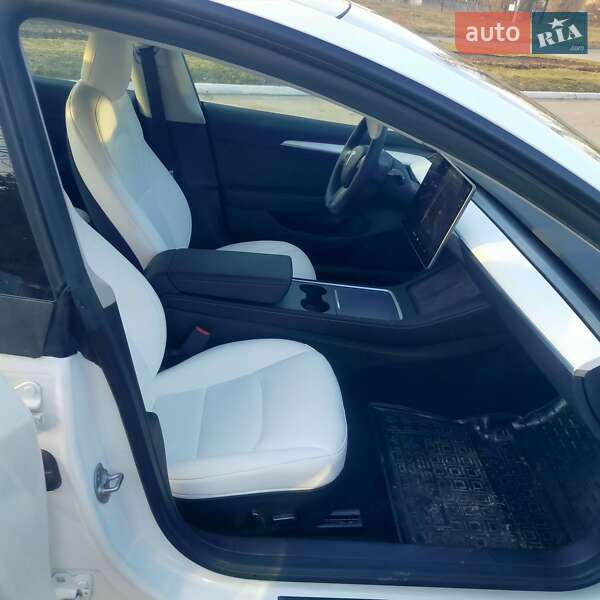 Седан Tesla Model 3 2022 в Києві