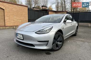 Седан Tesla Model 3 2018 в Киеве