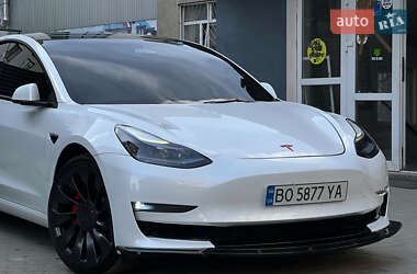 Седан Tesla Model 3 2023 в Хмельницком