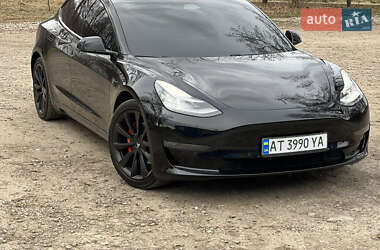 Седан Tesla Model 3 2019 в Калуше