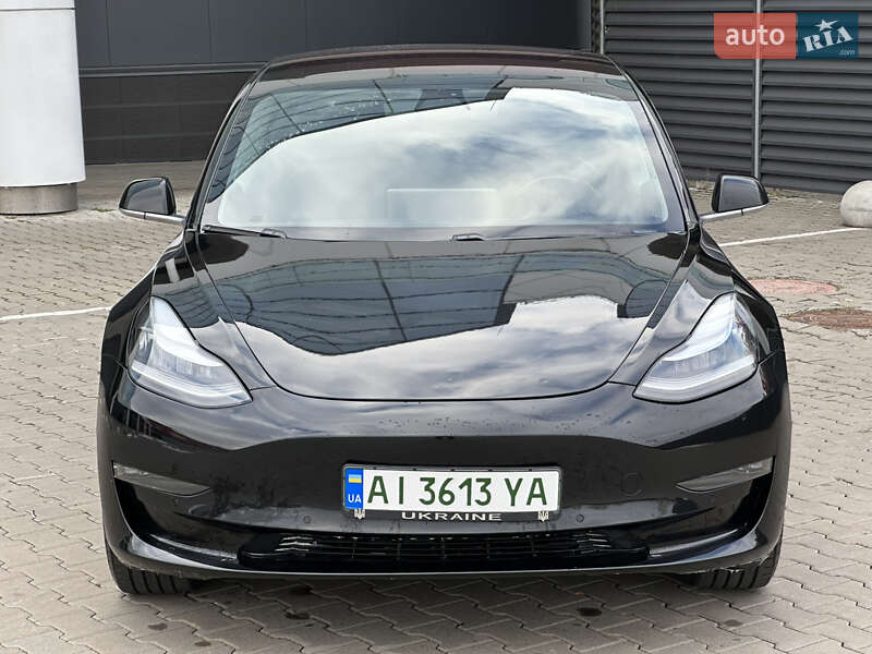Седан Tesla Model 3 2019 в Києві