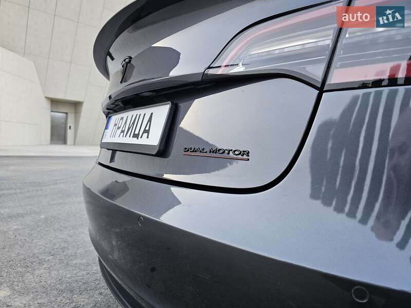 Седан Tesla Model 3 2018 в Днепре
