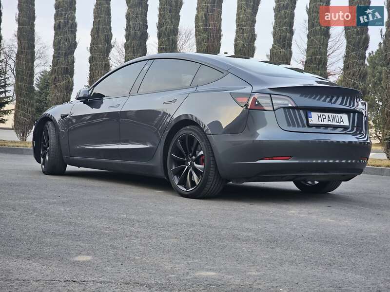 Седан Tesla Model 3 2018 в Днепре