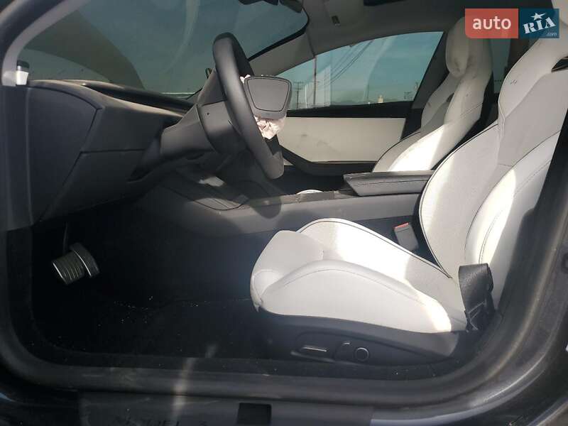 Седан Tesla Model 3 2024 в Києві