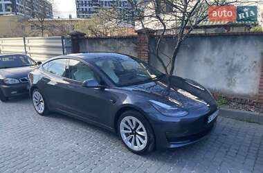 Седан Tesla Model 3 2021 в 