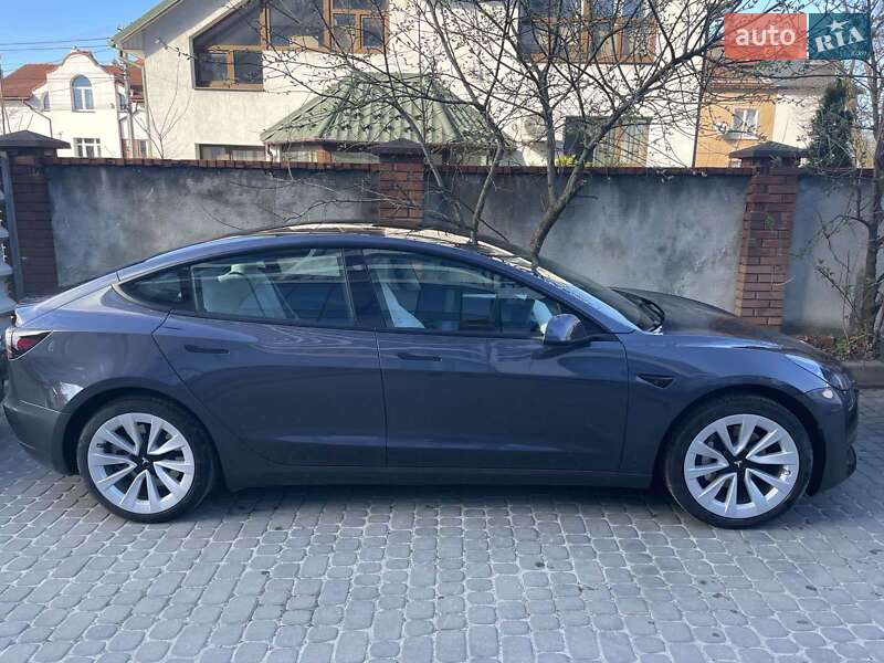 Седан Tesla Model 3 2021 в Львові фото 3 Седан Tesla Model 3 2021 в Львові