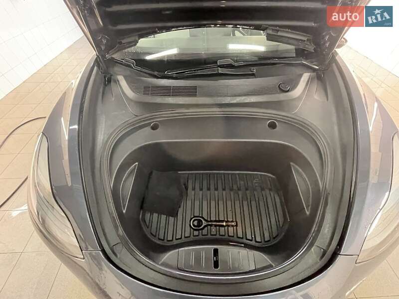 Седан Tesla Model 3 2021 в Львові фото 6 Седан Tesla Model 3 2021 в Львові