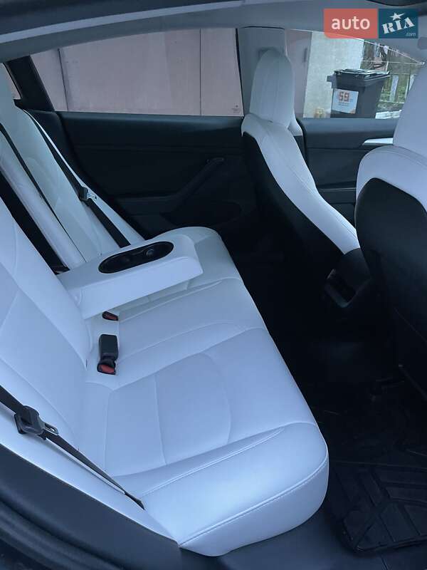 Седан Tesla Model 3 2021 в Львові фото 10 Седан Tesla Model 3 2021 в Львові