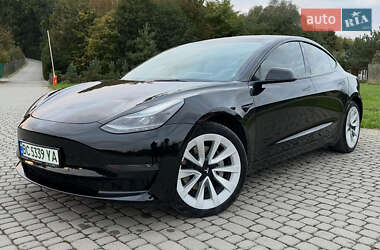 Седан Tesla Model 3 2022 в Львове