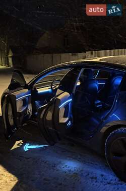 Седан Tesla Model 3 2018 в Броварах