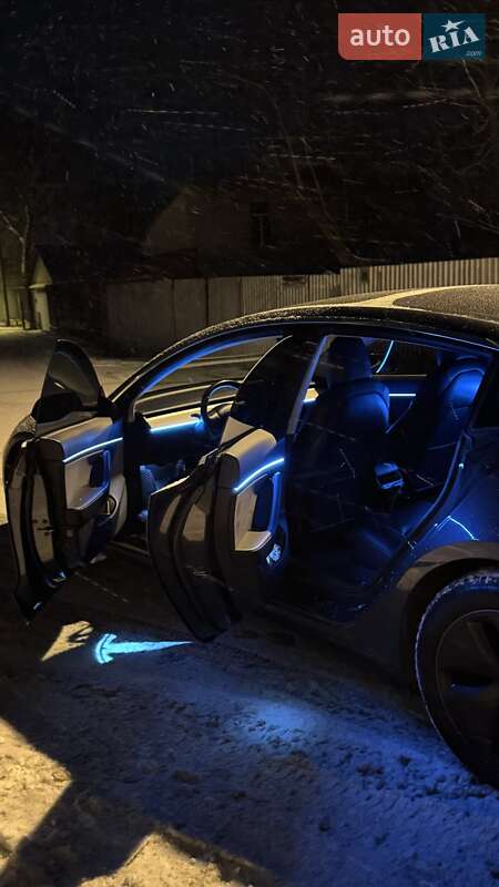 Tesla Model 3 2018