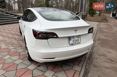 Седан Tesla Model 3 2021 в 
